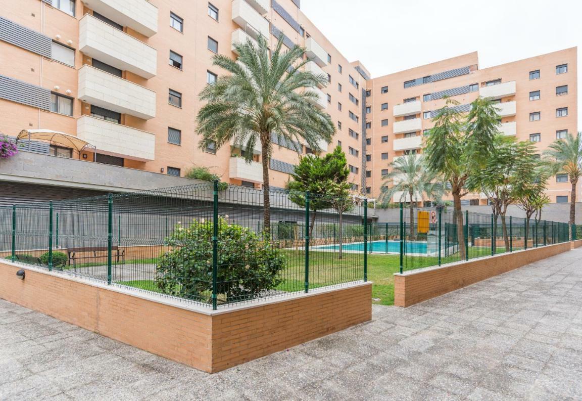 Buena Locacion Estacion Maria Zambrano Cerca De La Playa Y Centrico Apartamento Málaga Exterior foto