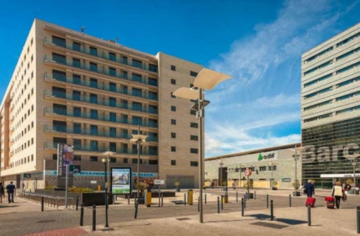 Buena Locacion Estacion Maria Zambrano Cerca De La Playa Y Centrico Apartamento Málaga Exterior foto