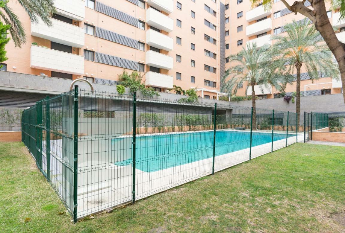 Buena Locacion Estacion Maria Zambrano Cerca De La Playa Y Centrico Apartamento Málaga Exterior foto