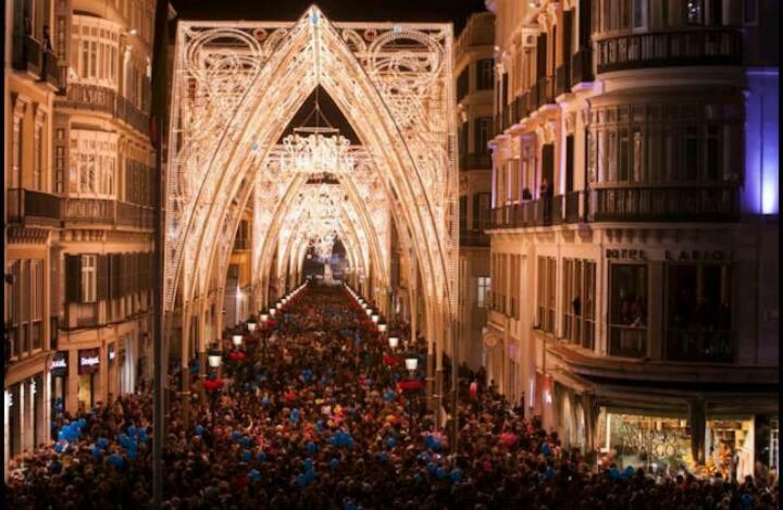 Buena Locacion Estacion Maria Zambrano Cerca De La Playa Y Centrico Apartamento Málaga Exterior foto